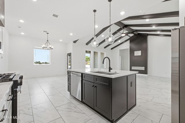 551 Valley Quail Drive, Clint, TX 79836