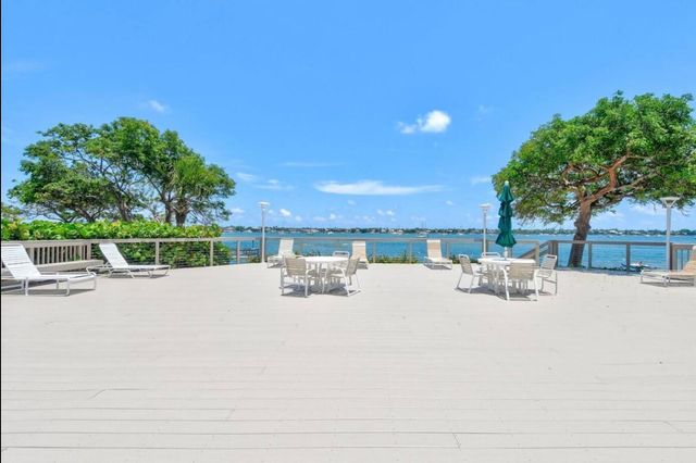 5600 N Flagler 707, West Palm Beach, FL 33407