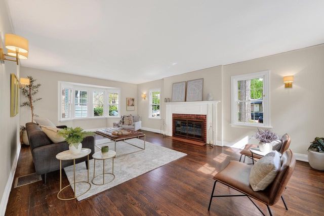 1913 Regent Street, Madison, WI 53726