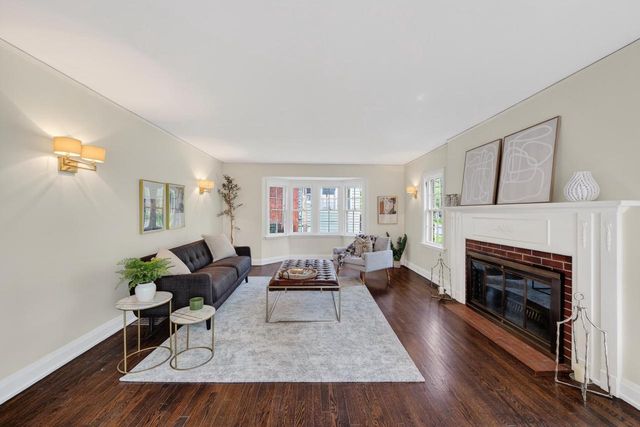 1913 Regent Street, Madison, WI 53726