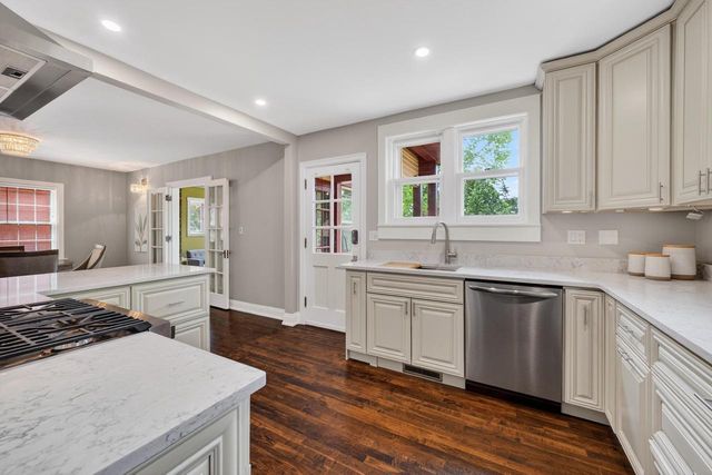 1913 Regent Street, Madison, WI 53726