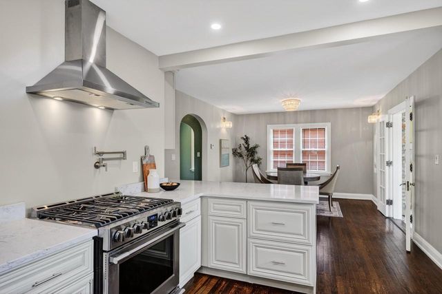 1913 Regent Street, Madison, WI 53726