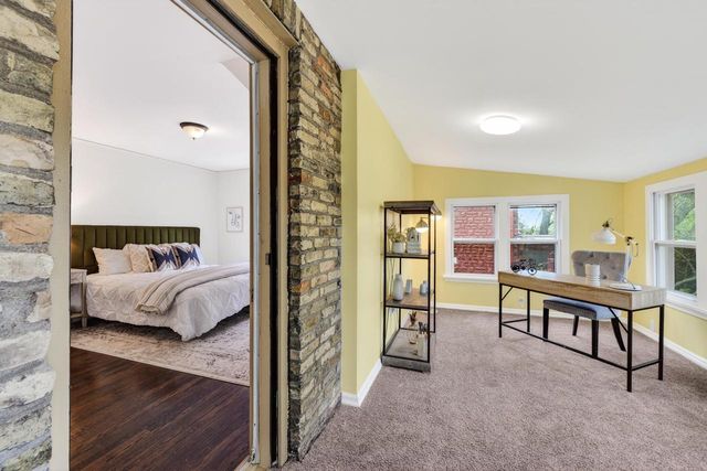 1913 Regent Street, Madison, WI 53726