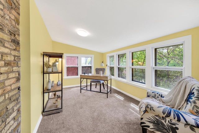 1913 Regent Street, Madison, WI 53726