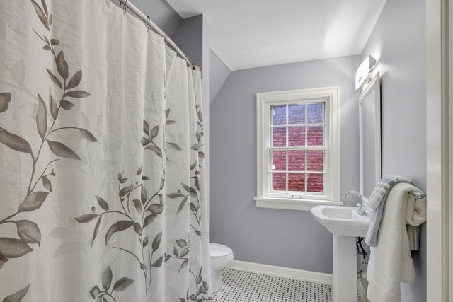 1913 Regent Street, Madison, WI 53726