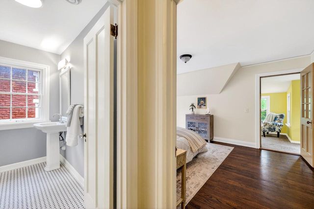 1913 Regent Street, Madison, WI 53726
