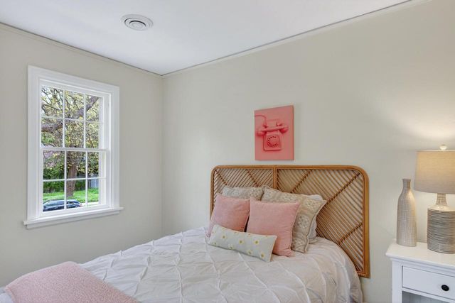 1913 Regent Street, Madison, WI 53726