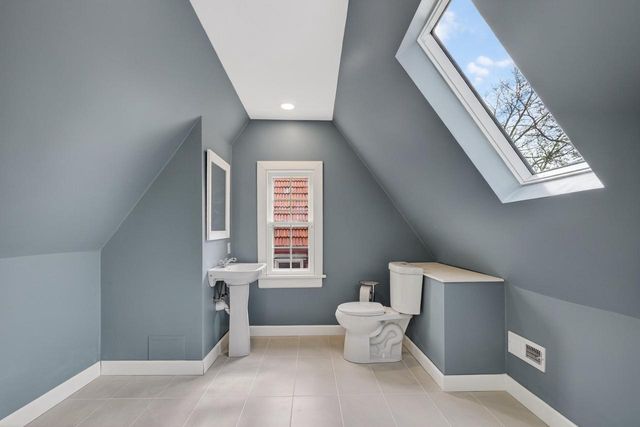 1913 Regent Street, Madison, WI 53726