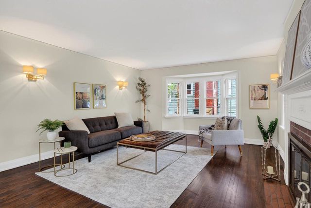 1913 Regent Street, Madison, WI 53726