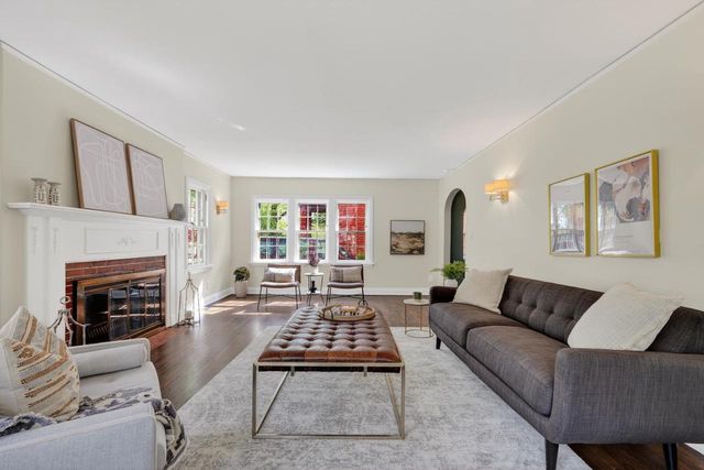 1913 Regent Street, Madison, WI 53726