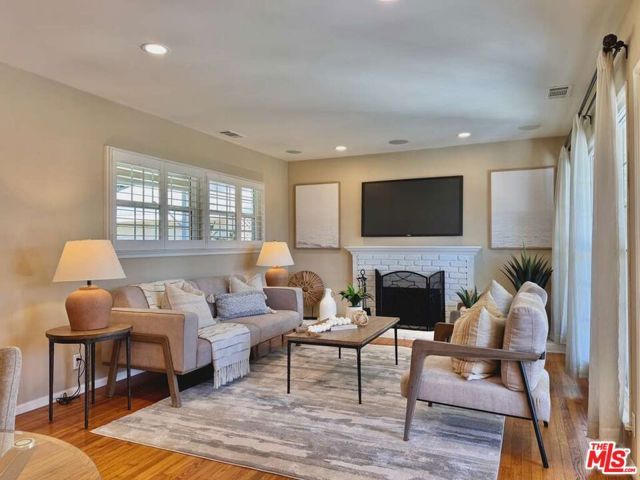 3012 Knoxville Avenue, Long Beach, CA 90808