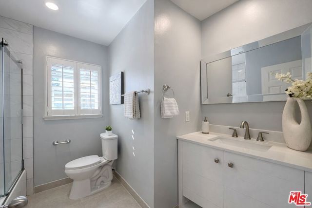 3012 Knoxville Avenue, Long Beach, CA 90808