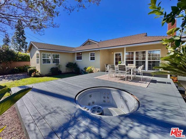 3012 Knoxville Avenue, Long Beach, CA 90808