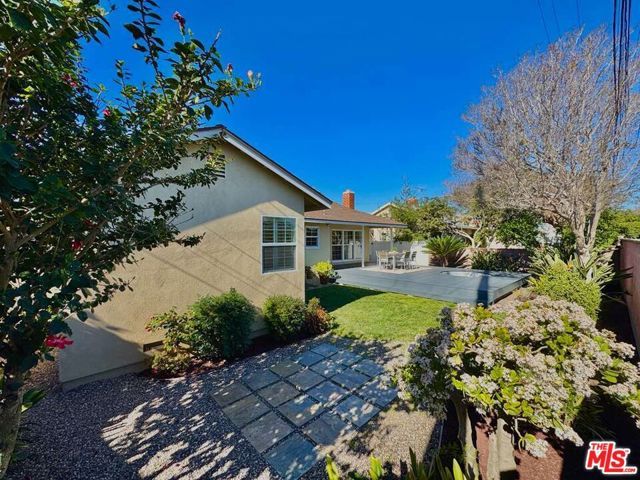 3012 Knoxville Avenue, Long Beach, CA 90808