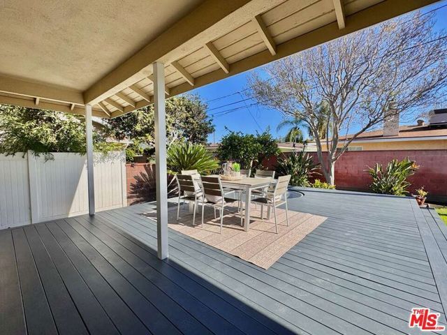 3012 Knoxville Avenue, Long Beach, CA 90808