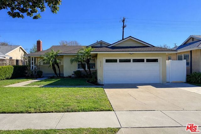3012 Knoxville Avenue, Long Beach, CA 90808
