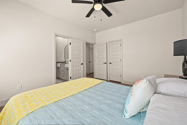 13031 Coronado Dr, Freeport, TX 77541