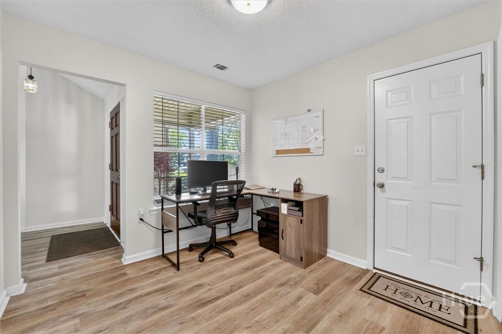 Image 13 of property listing at 126 Teal Lake Drive, Richmond Hill, GA 31324