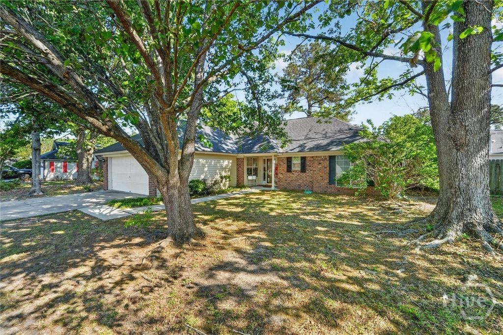 Image 3 of property listing at 126 Teal Lake Drive, Richmond Hill, GA 31324