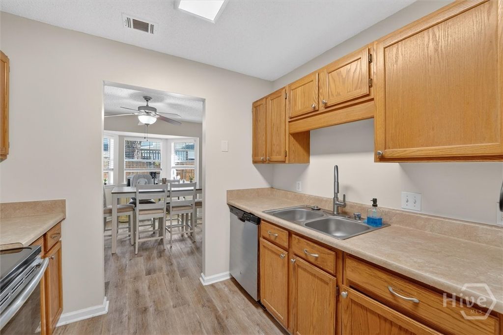 Image 7 of property listing at 126 Teal Lake Drive, Richmond Hill, GA 31324