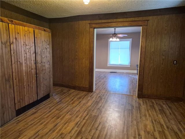 509 S Shaw Street, Richmond, MO 64085