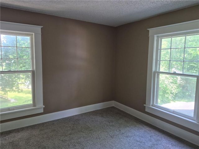 509 S Shaw Street, Richmond, MO 64085