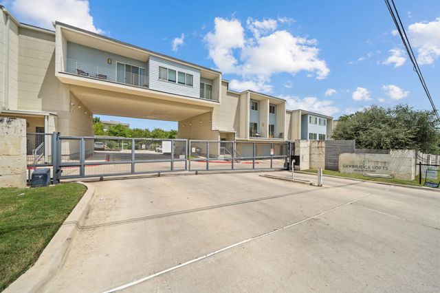 604 N Bluff DR 214, Austin, TX 78745