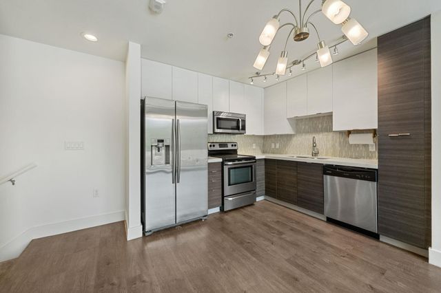 604 N Bluff DR 214, Austin, TX 78745