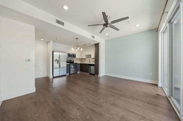 604 N Bluff DR 214, Austin, TX 78745