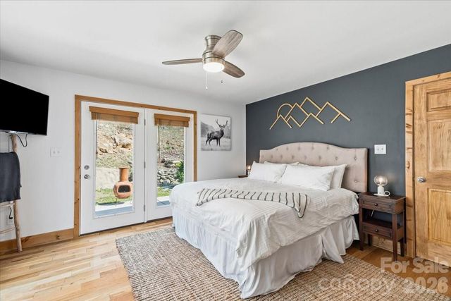 1045 Upward Way, Waynesville, NC 28785