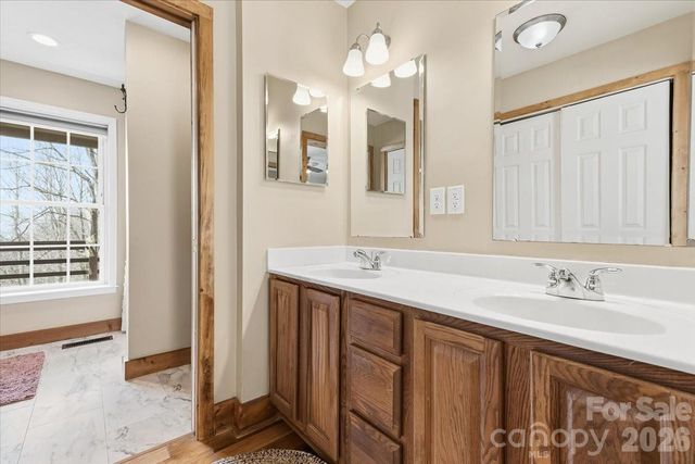 1045 Upward Way, Waynesville, NC 28785