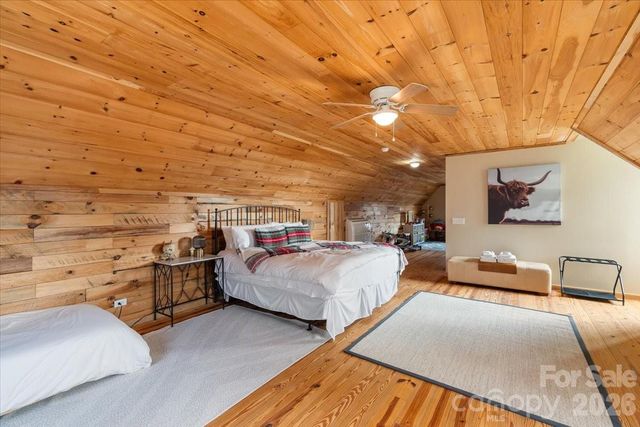 1045 Upward Way, Waynesville, NC 28785