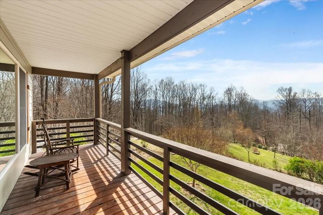 1045 Upward Way, Waynesville, NC 28785