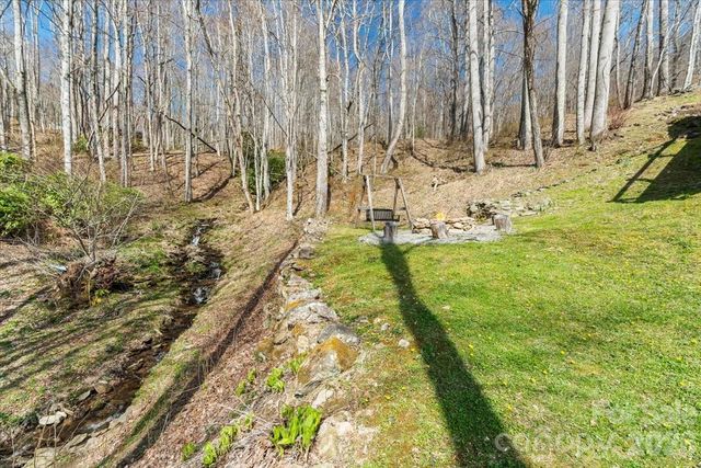 1045 Upward Way, Waynesville, NC 28785