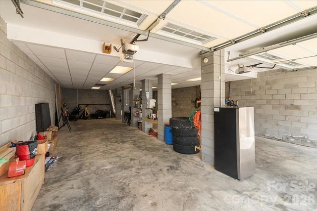 1045 Upward Way, Waynesville, NC 28785