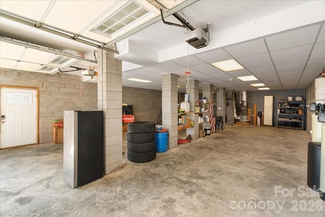 1045 Upward Way, Waynesville, NC 28785