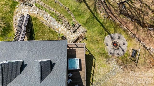 1045 Upward Way, Waynesville, NC 28785