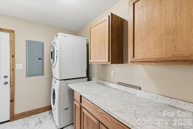 1045 Upward Way, Waynesville, NC 28785