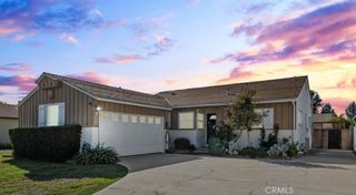 8131 Garden Grove, Reseda, CA 91335