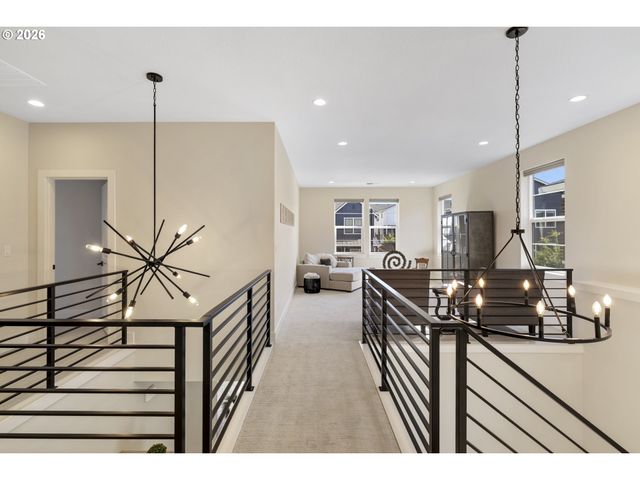 15673 Nw GOODERHAM St, Portland, OR 97229