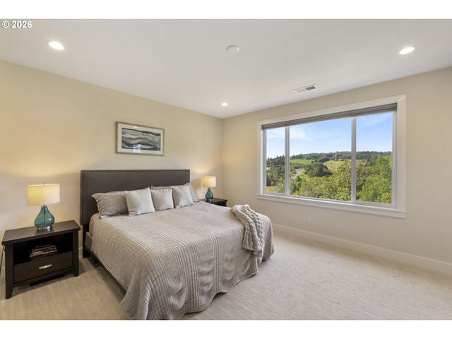 15673 Nw GOODERHAM St, Portland, OR 97229