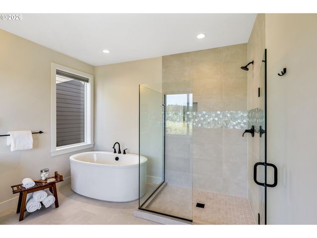 15673 Nw GOODERHAM St, Portland, OR 97229