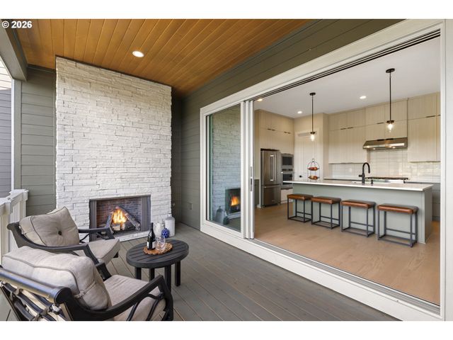 15673 Nw GOODERHAM St, Portland, OR 97229