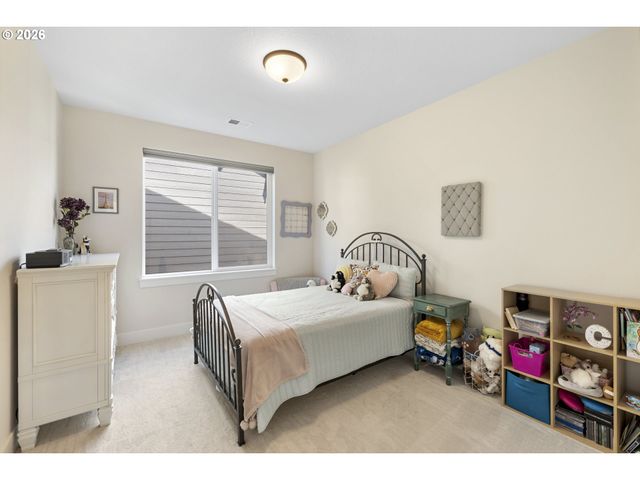 15673 Nw GOODERHAM St, Portland, OR 97229
