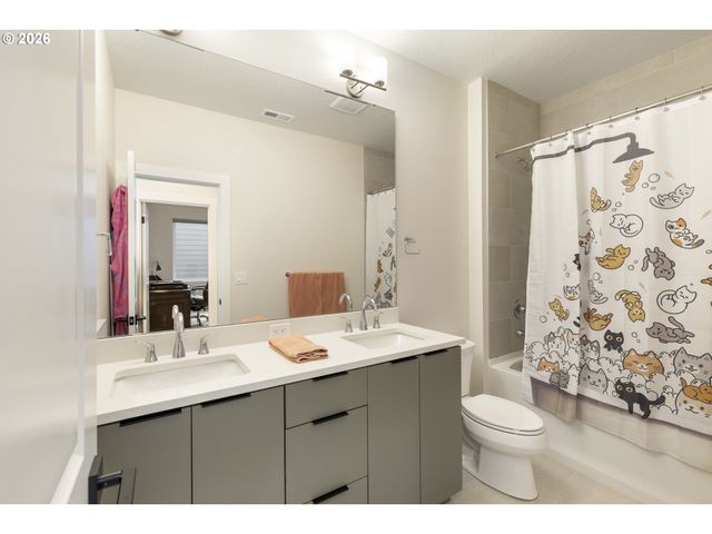15673 Nw GOODERHAM St, Portland, OR 97229