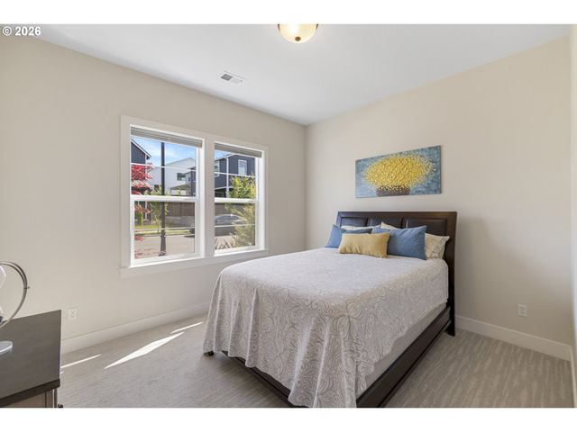 15673 Nw GOODERHAM St, Portland, OR 97229