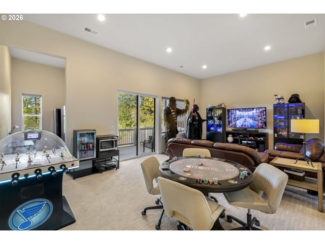 15673 Nw GOODERHAM St, Portland, OR 97229