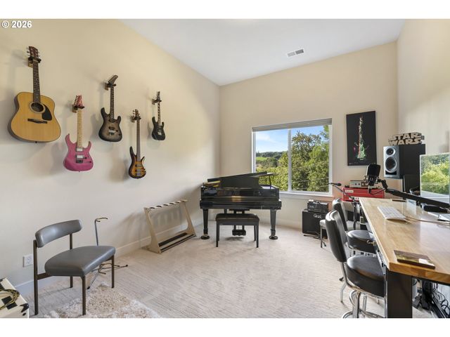 15673 Nw GOODERHAM St, Portland, OR 97229