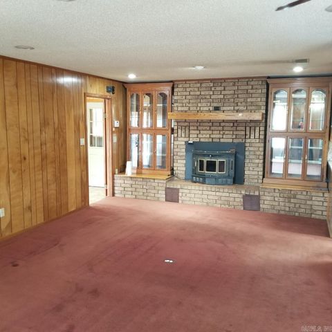 1632 Edgewood St, Malvern, AR 72104