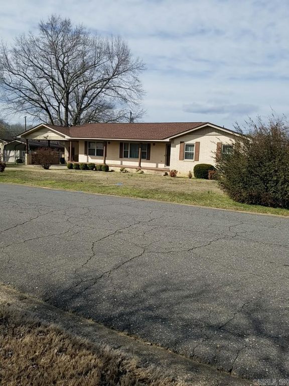1632 Edgewood St, Malvern, AR 72104